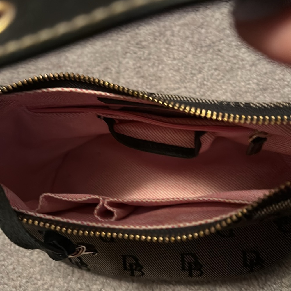 Handbag - Picture 3 of 5